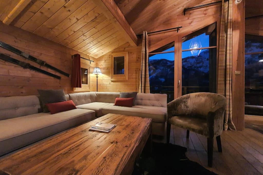 Cosy 4 Bedroom Chalet With Hot Tub Saint-Marcel  Экстерьер фото