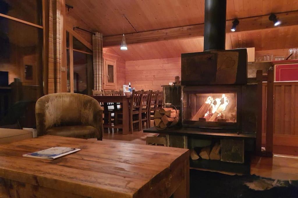 Cosy 4 Bedroom Chalet With Hot Tub Saint-Marcel  Экстерьер фото