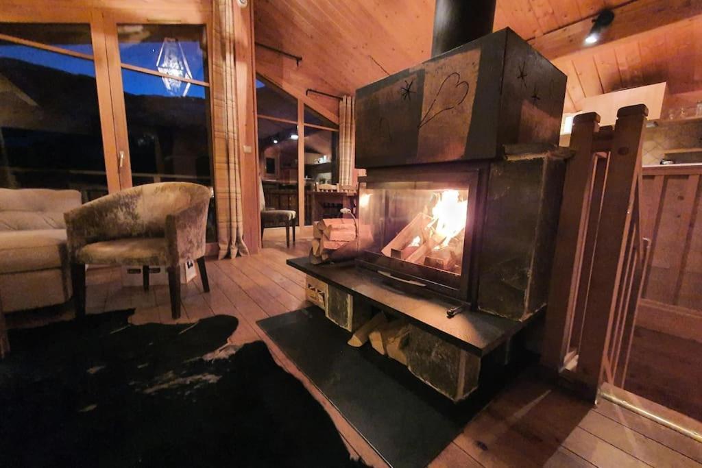 Cosy 4 Bedroom Chalet With Hot Tub Saint-Marcel  Экстерьер фото