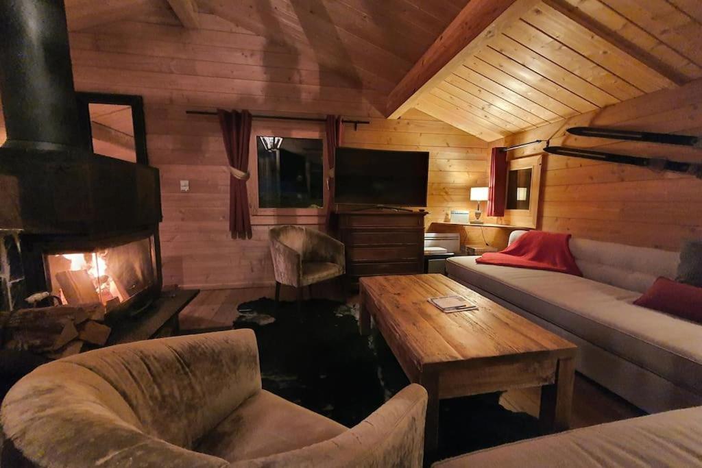 Cosy 4 Bedroom Chalet With Hot Tub Saint-Marcel  Экстерьер фото
