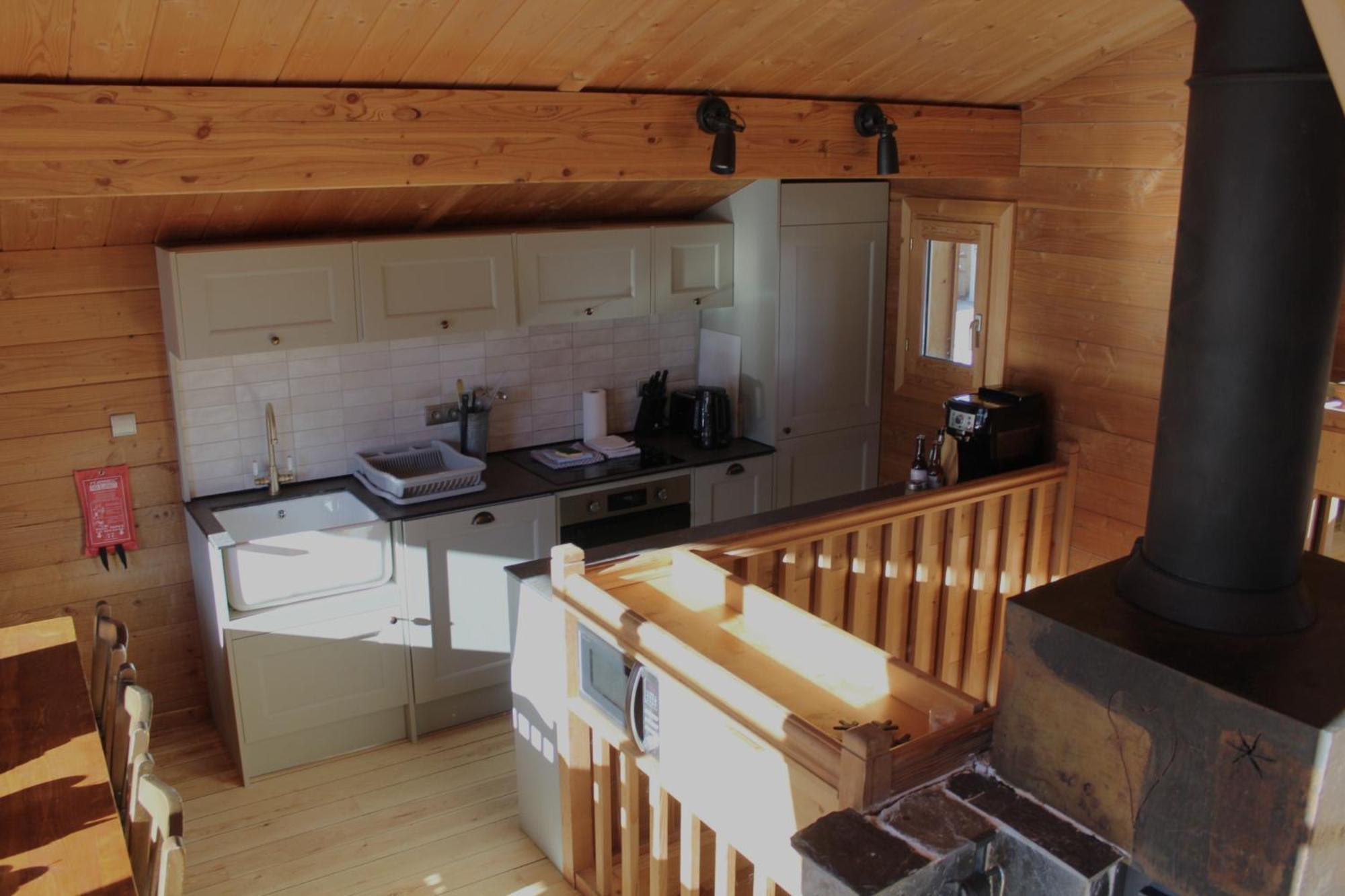 Cosy 4 Bedroom Chalet With Hot Tub Saint-Marcel  Экстерьер фото